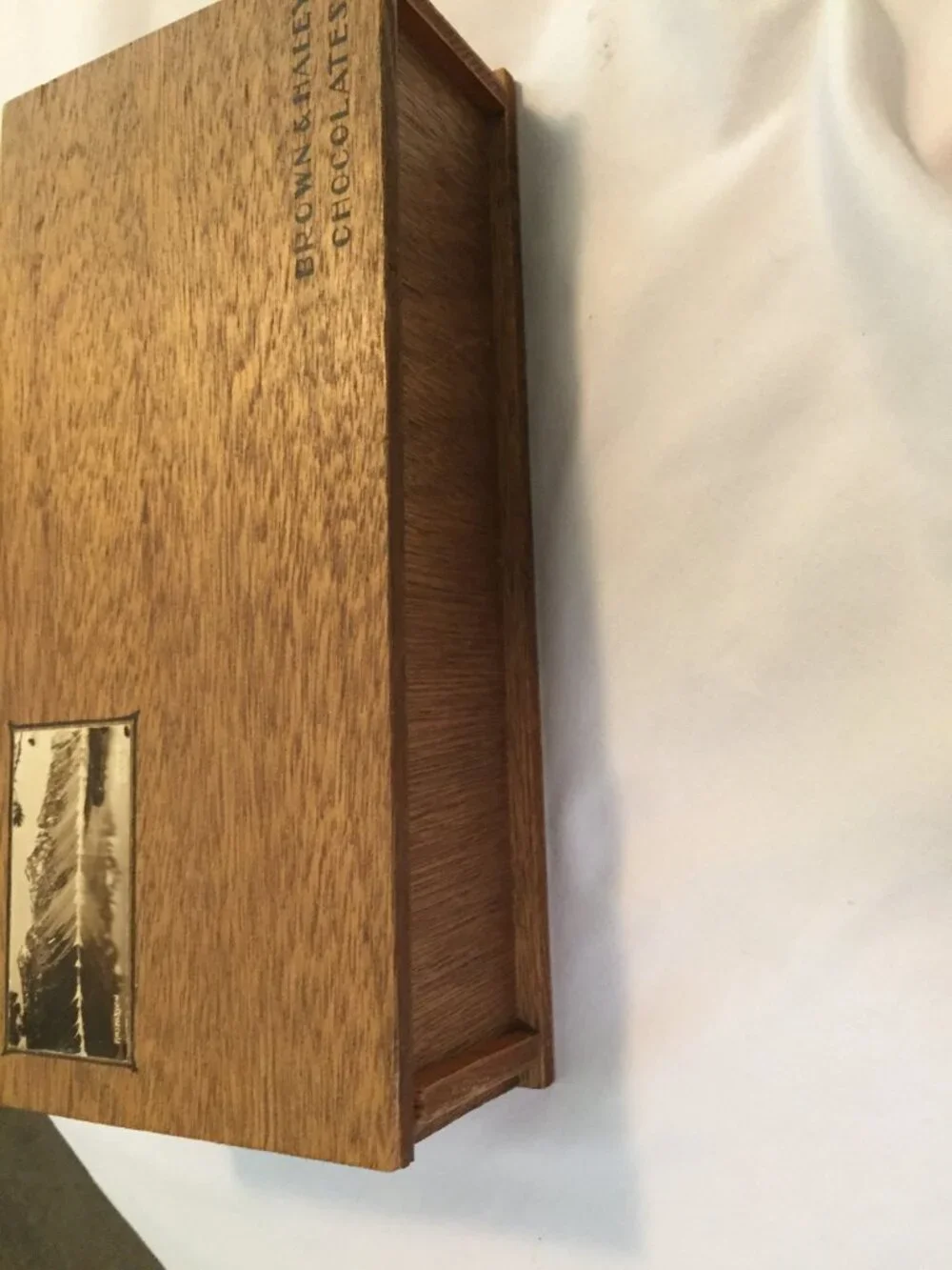 Vintage Brown & Haley Wood Chocolate Box 9
